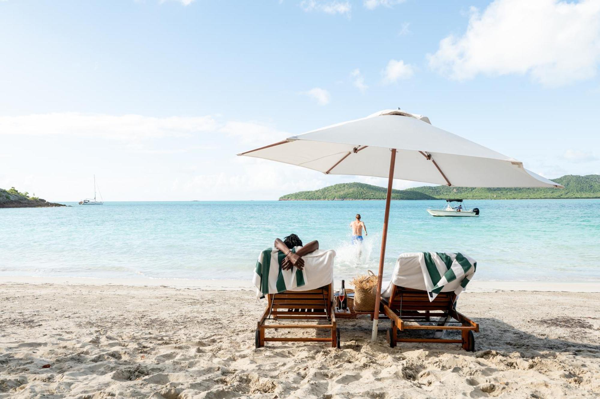 Hermitage Bay Jolly Harbour エクステリア 写真